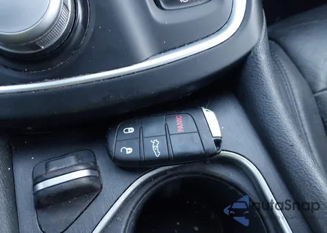 2015 Chrysler 200 Limited z USA, uszkodzony, nr VIN 1C3CCCAB4FN576602